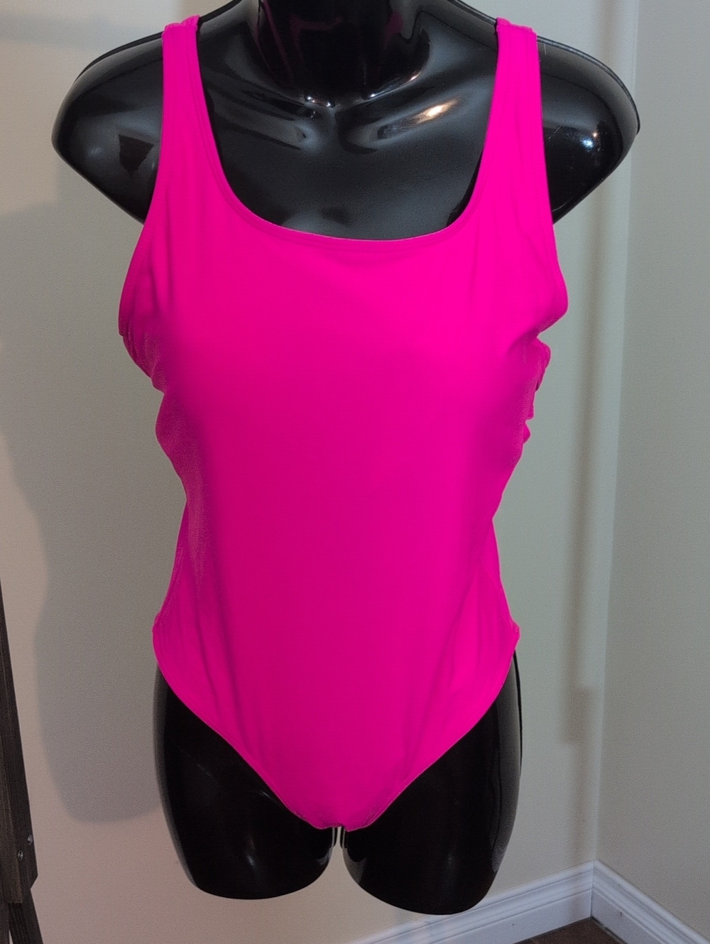 Women's Scoop Neck One-Piece Swimsuit — Hot Pink